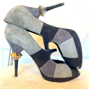 ✨Stunning heels✨ Miu Miu